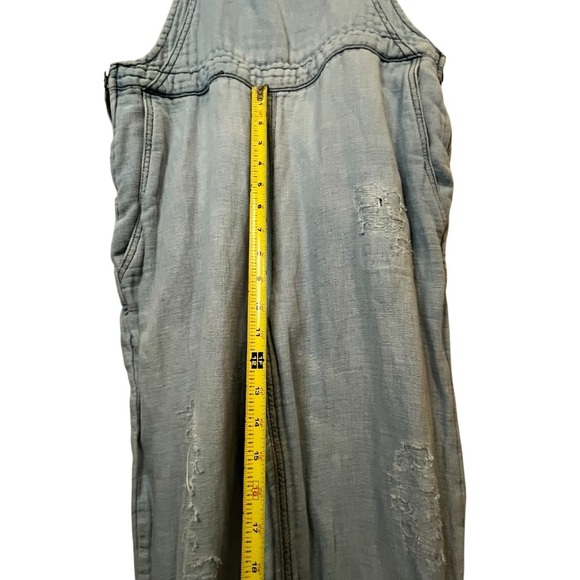 Free People Distressed Linen
Bib Overalls Chambray Cropped Boho Relaxed Fit SZ S - Picture 13 of 15